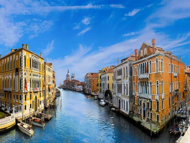 Europe Packing Guide β What to Pack for Every Season